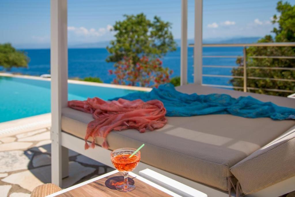 Sea View Suite With Pool Gaios Exterior photo
