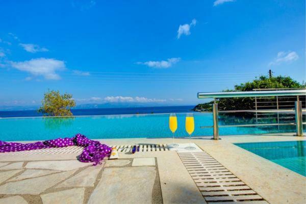 Sea View Suite With Pool Gaios Exterior photo
